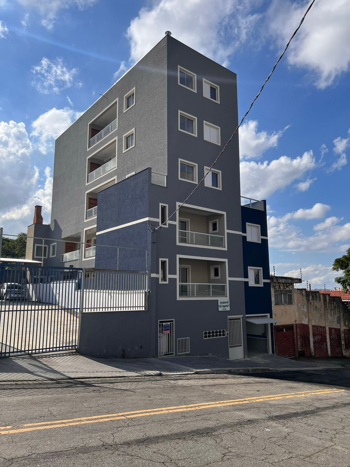 Apartamento à venda com 2 quartos, 65m² - Foto 1