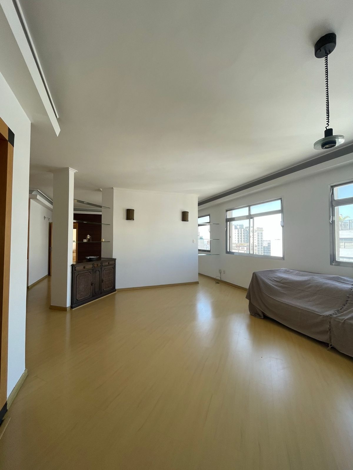 Apartamento à venda com 3 quartos, 230m² - Foto 5