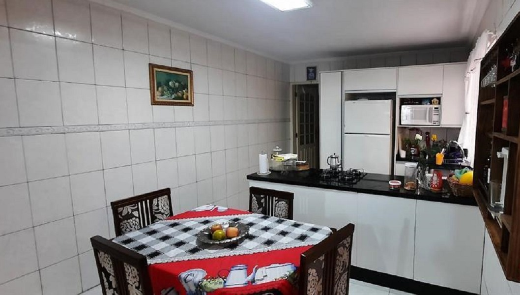 Casa à venda com 5 quartos, 90m² - Foto 3