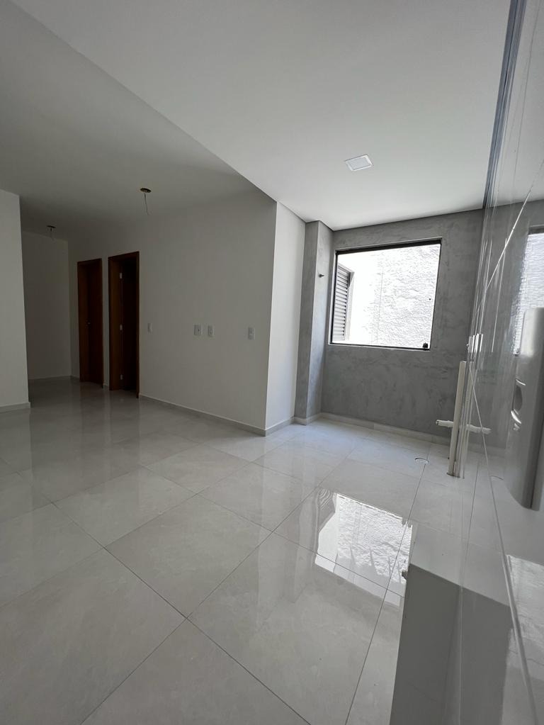 Apartamento à venda com 2 quartos, 39m² - Foto 2