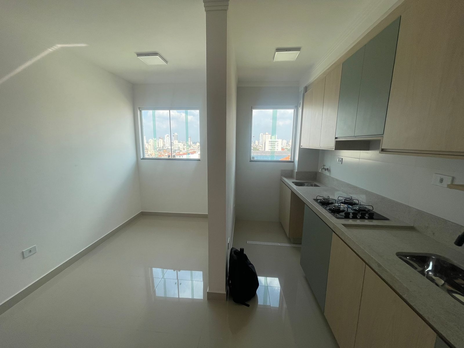 Apartamento à venda com 2 quartos, 45m² - Foto 1