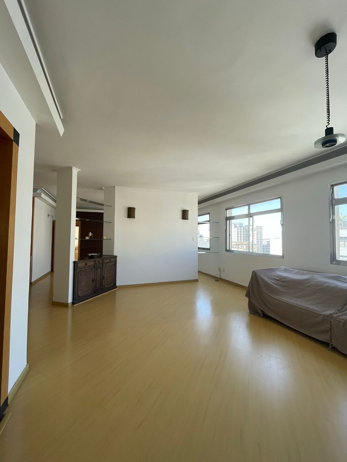 Apartamento à venda com 3 quartos, 230m² - Foto 4