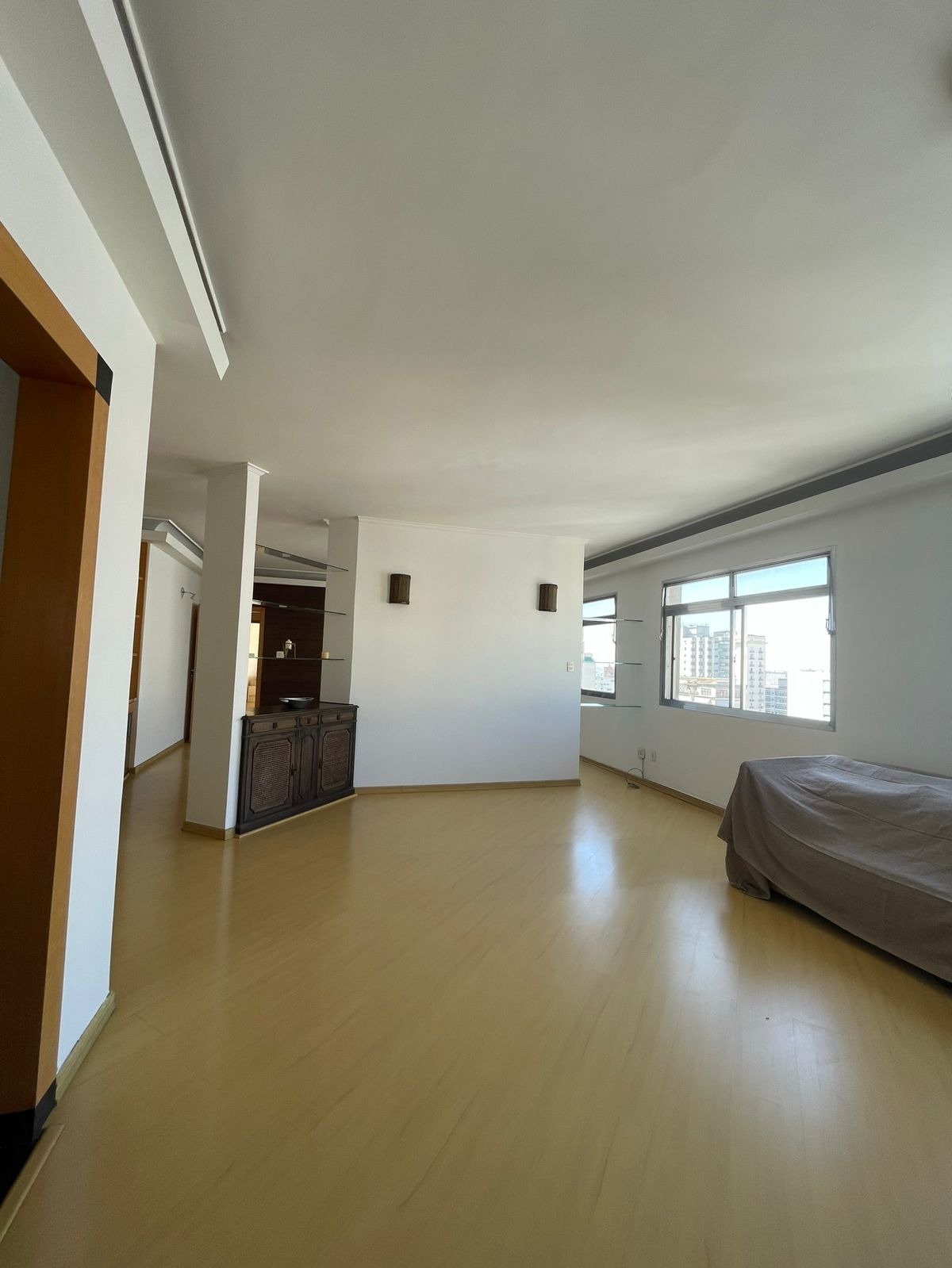 Apartamento à venda com 3 quartos, 230m² - Foto 7