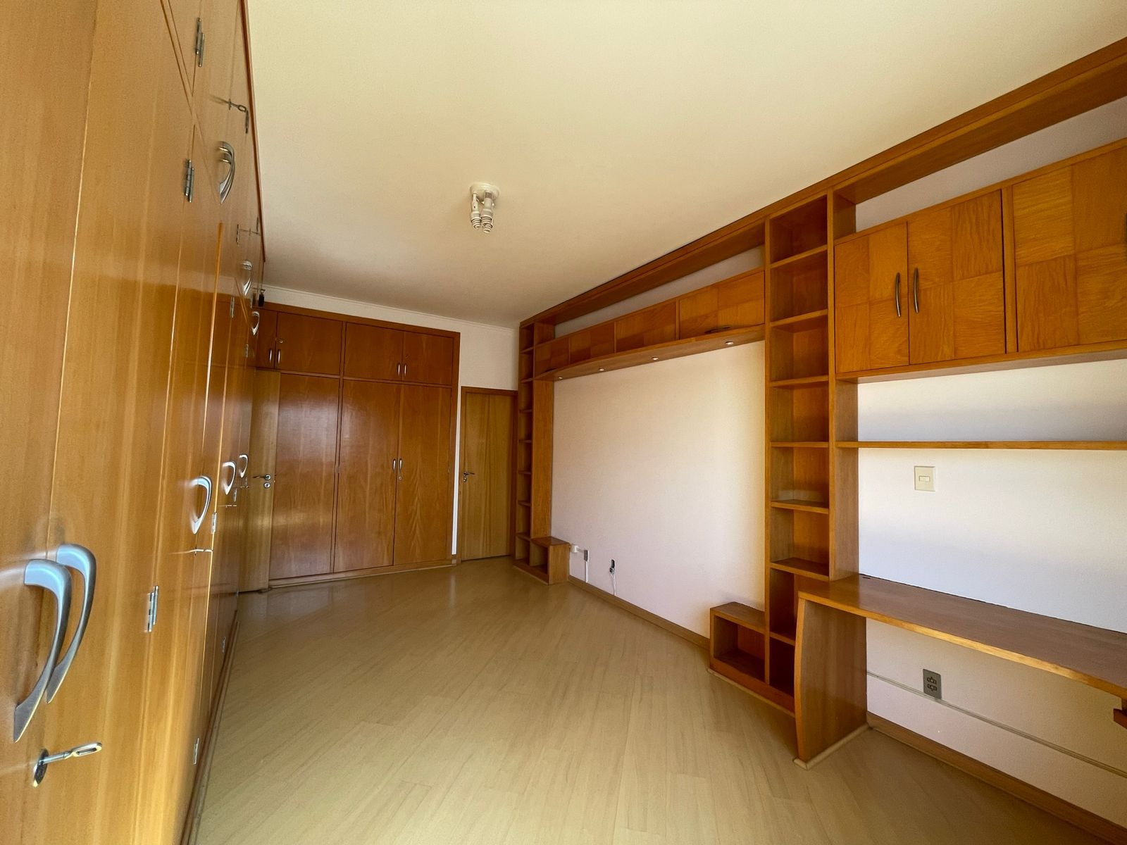 Apartamento à venda com 3 quartos, 230m² - Foto 26