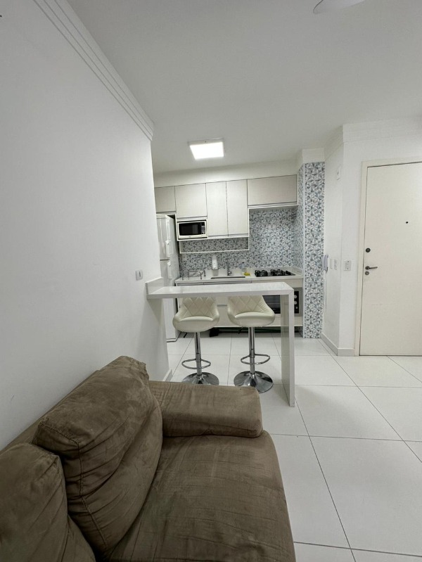 Apartamento à venda com 1 quarto, 28m² - Foto 3