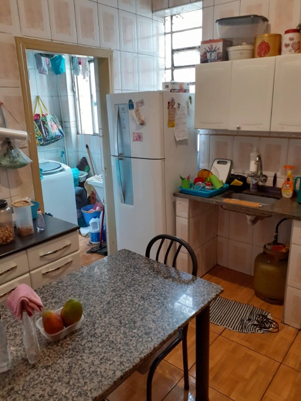 Apartamento à venda com 2 quartos, 70m² - Foto 4