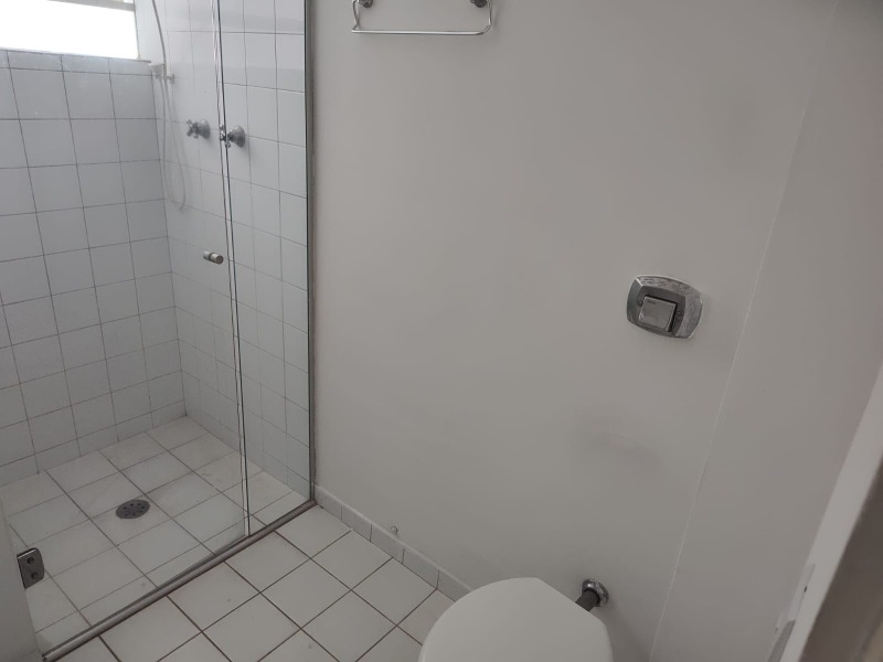 Apartamento para alugar com 2 quartos, 98m² - Foto 12