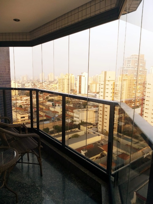 Apartamento à venda com 3 quartos, 137m² - Foto 2