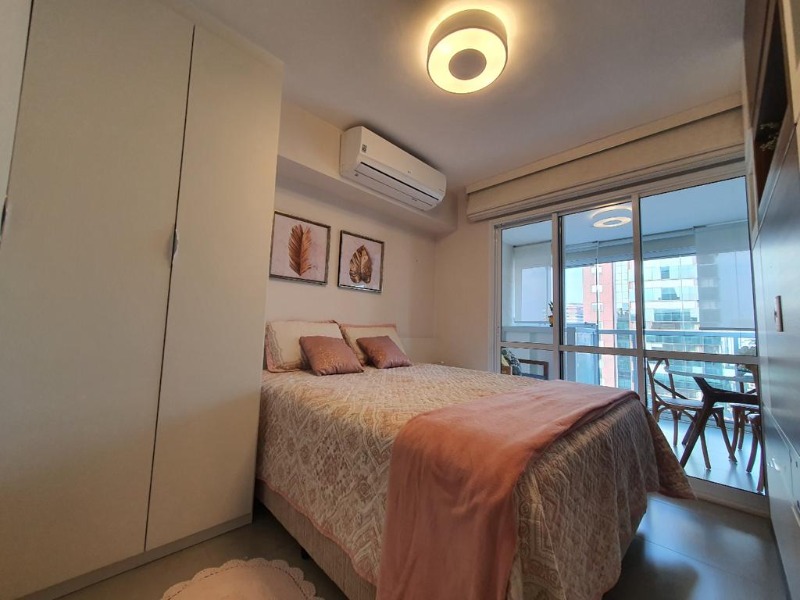 Apartamento à venda com 1 quarto, 53m² - Foto 11