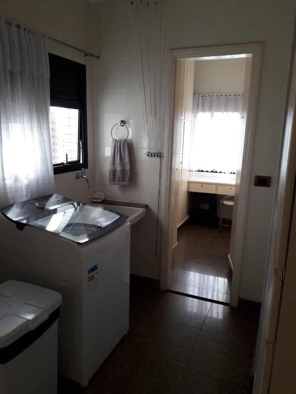 Apartamento à venda com 3 quartos, 137m² - Foto 14