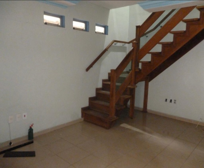 Casa à venda com 6 quartos, 300m² - Foto 21