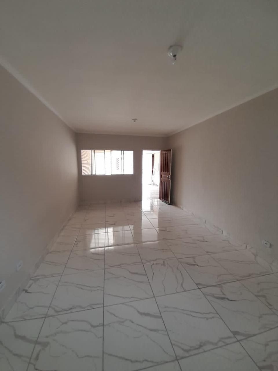 Casa à venda com 3 quartos, 160m² - Foto 1