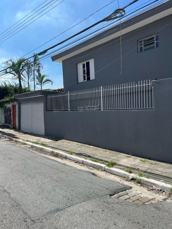 Casa à venda com 2 quartos, 100m² - Foto 1