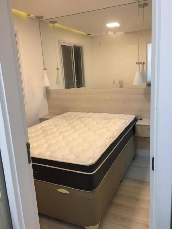 Apartamento à venda com 1 quarto, 32m² - Foto 9