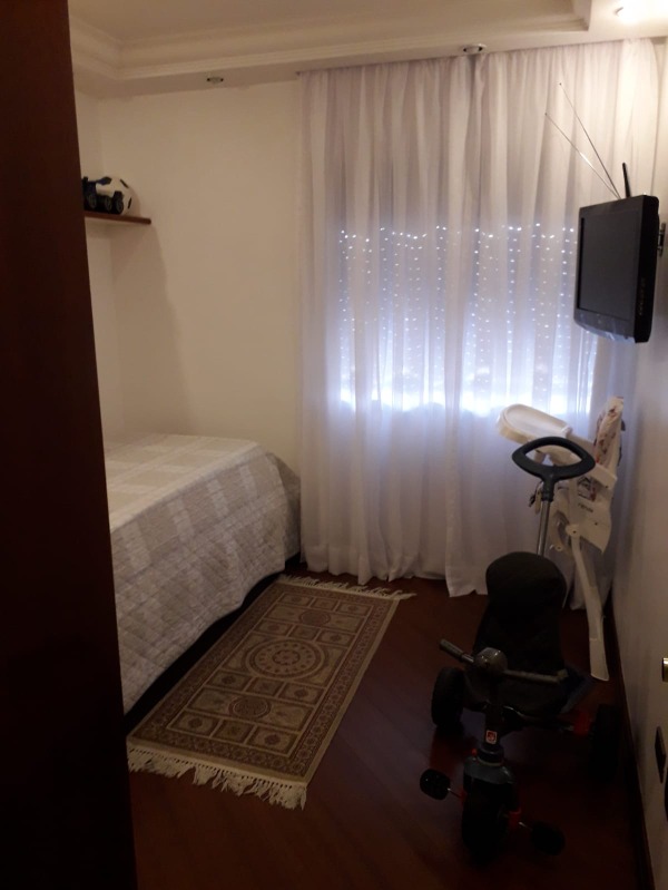 Apartamento à venda com 3 quartos, 137m² - Foto 26