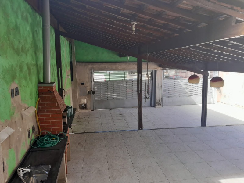 Casa à venda com 4 quartos, 220m² - Foto 8