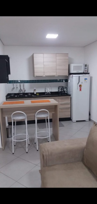 Apartamento para alugar com 1 quarto, 40m² - Foto 1