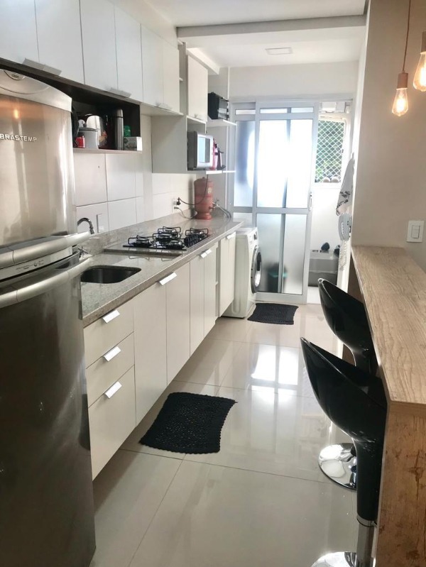 Apartamento à venda com 2 quartos, 62m² - Foto 5