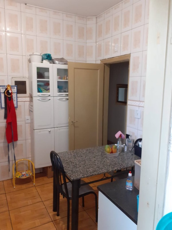 Apartamento à venda com 2 quartos, 70m² - Foto 3