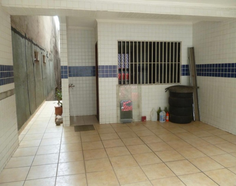 Casa à venda com 6 quartos, 300m² - Foto 22