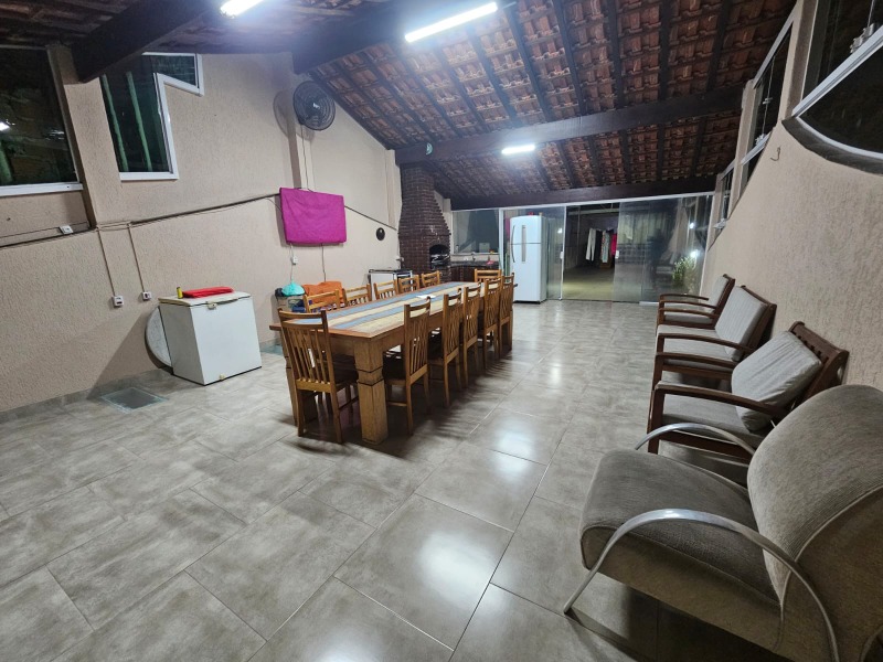 Casa à venda com 3 quartos, 150m² - Foto 3