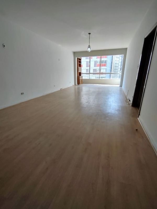 Apartamento à venda com 3 quartos, 165m² - Foto 1