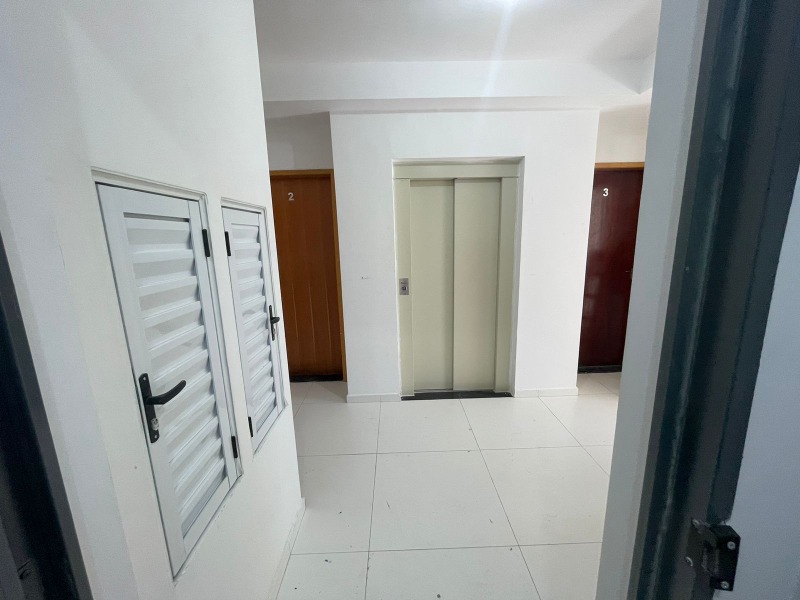 Apartamento à venda com 2 quartos, 40m² - Foto 10