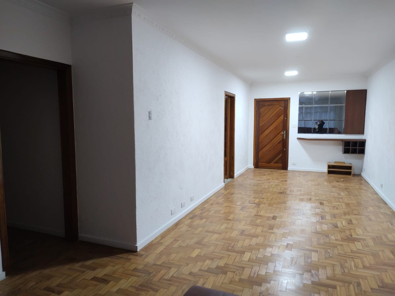 Apartamento para alugar com 2 quartos, 157m² - Foto 2