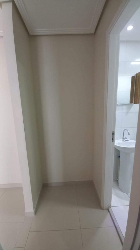 Apartamento à venda com 1 quarto, 38m² - Foto 11