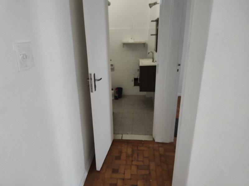 Apartamento à venda com 1 quarto, 50m² - Foto 11