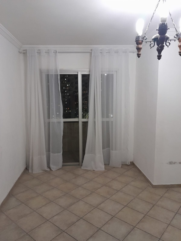 Apartamento à venda com 2 quartos, 64m² - Foto 2