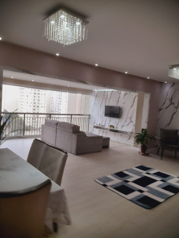 Apartamento à venda com 3 quartos, 135m² - Foto 3