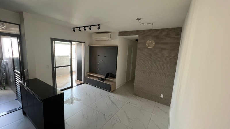 Apartamento à venda com 2 quartos, 67m² - Foto 2