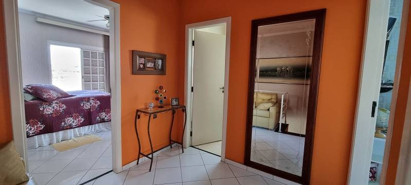 Casa à venda com 3 quartos, 225m² - Foto 9