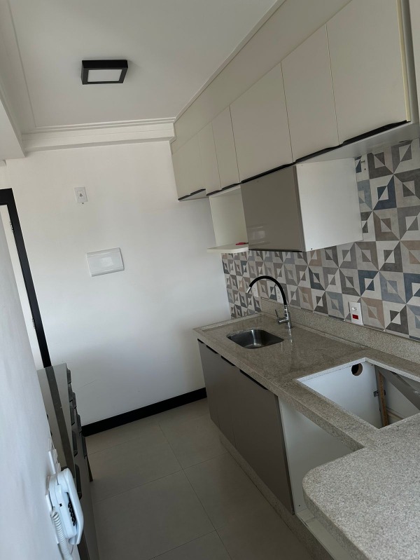 Apartamento à venda com 2 quartos, 63m² - Foto 17