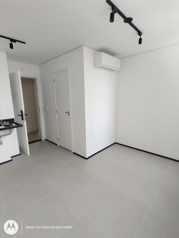 Apartamento à venda com 1 quarto, 17m² - Foto 8