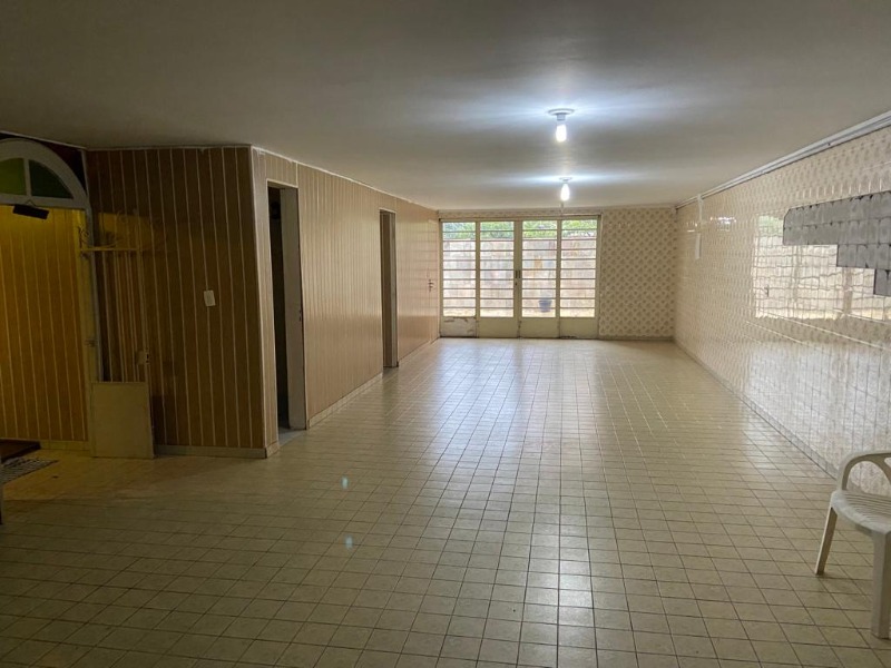 Casa para alugar com 4 quartos, 310m² - Foto 15