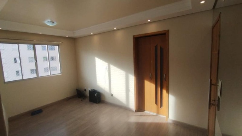 Apartamento à venda com 2 quartos, 63m² - Foto 3