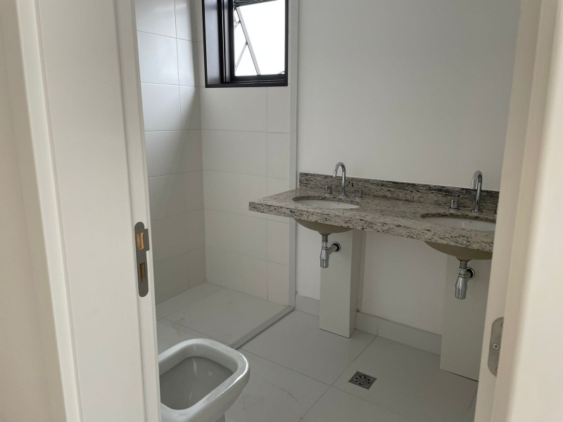 Apartamento à venda com 3 quartos, 159m² - Foto 15