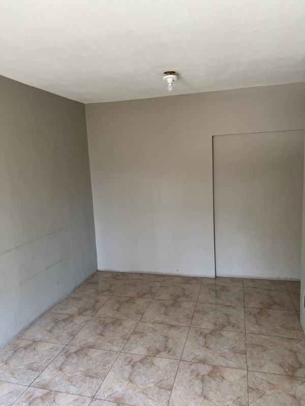 Apartamento à venda com 2 quartos, 68m² - Foto 2