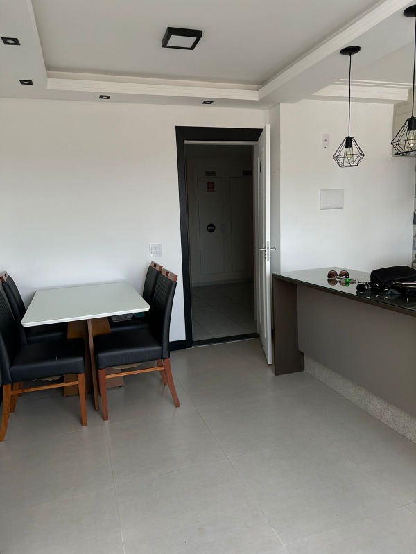 Apartamento à venda com 2 quartos, 63m² - Foto 7