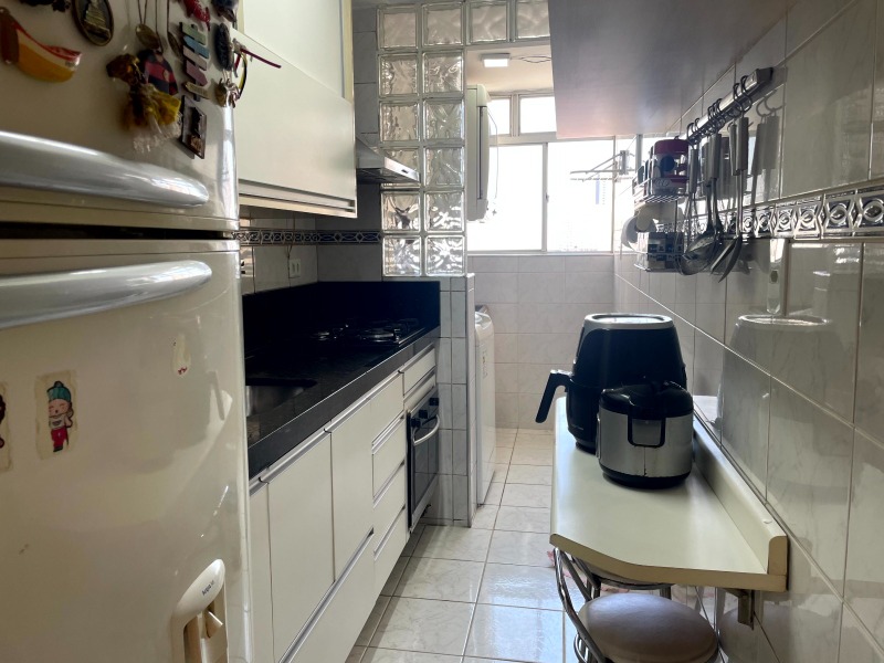 Apartamento à venda com 2 quartos, 48m² - Foto 4