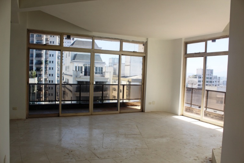 Apartamento à venda com 4 quartos, 642m² - Foto 2