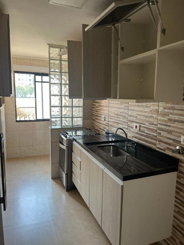 Apartamento à venda com 2 quartos, 68m² - Foto 3