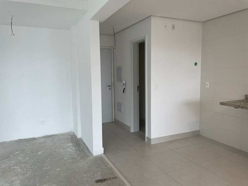 Apartamento à venda com 3 quartos, 159m² - Foto 8