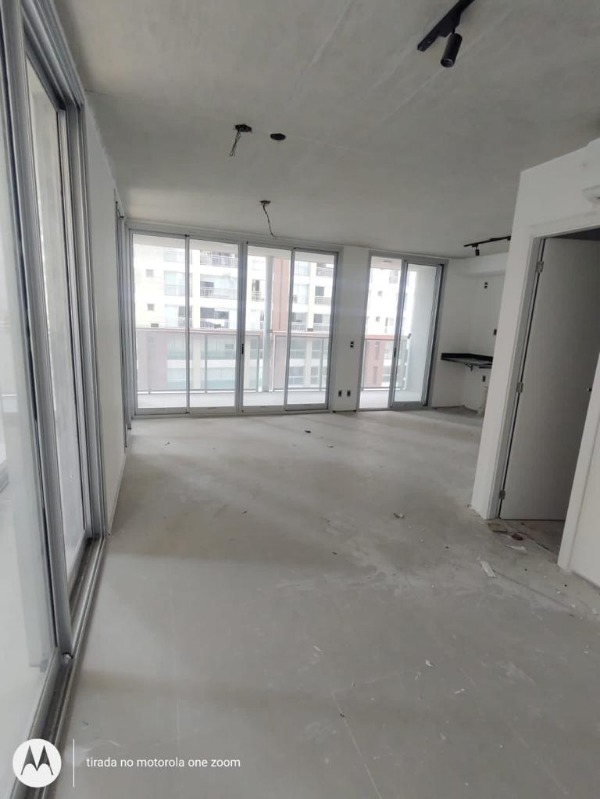 Apartamento à venda com 1 quarto, 50m² - Foto 12