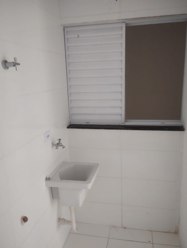 Apartamento à venda com 2 quartos, 42m² - Foto 2