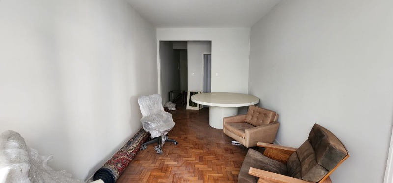 Apartamento à venda com 2 quartos, 67m² - Foto 3