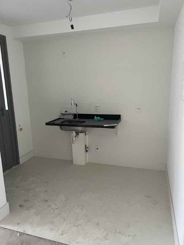 Apartamento à venda com 2 quartos, 68m² - Foto 6