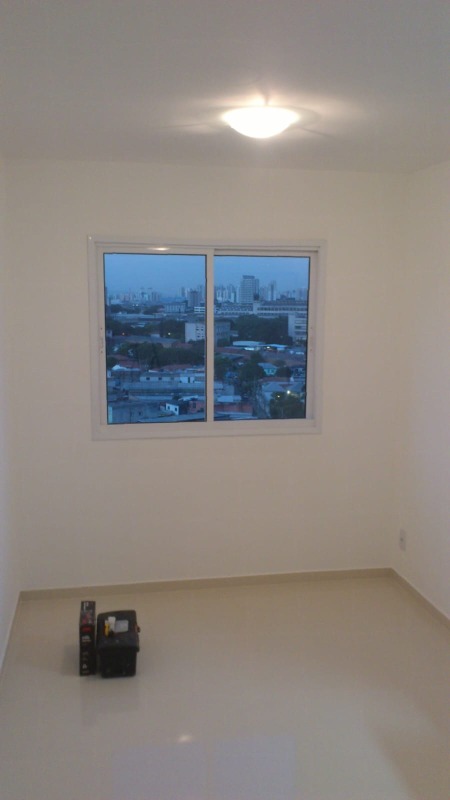 Apartamento à venda com 1 quarto, 35m² - Foto 2